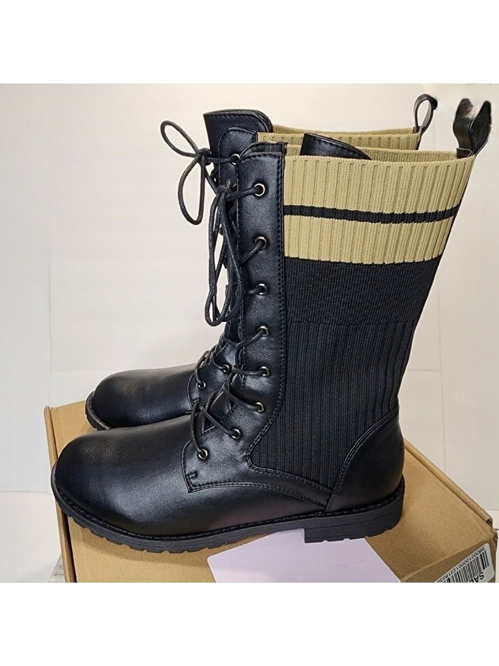 NIB sz 10 Journee Collection Melei Round toe Combat Booties Vegan Leather / knit